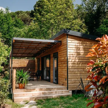 Slow Village Anduze 3* Corbes