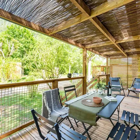 Slow Village Anduze 3* Corbes
