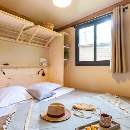 Camping Slow Village Anduze - Cévennes 3*