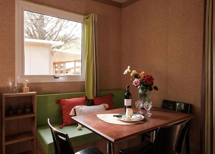 Κάμπινγκ Slow Village Anduze - Cevennes